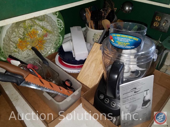 Black and Decker Wide Mouth Food Processor Model FP2500S, Trifle Cake Pan, (2) Platters, Pie Plate,
