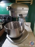 Kitchen Aid Stand Mixer Pro 500 KSMC50 with Cover and Attachment; Spice Rack, Salt/Pepper Shakers,