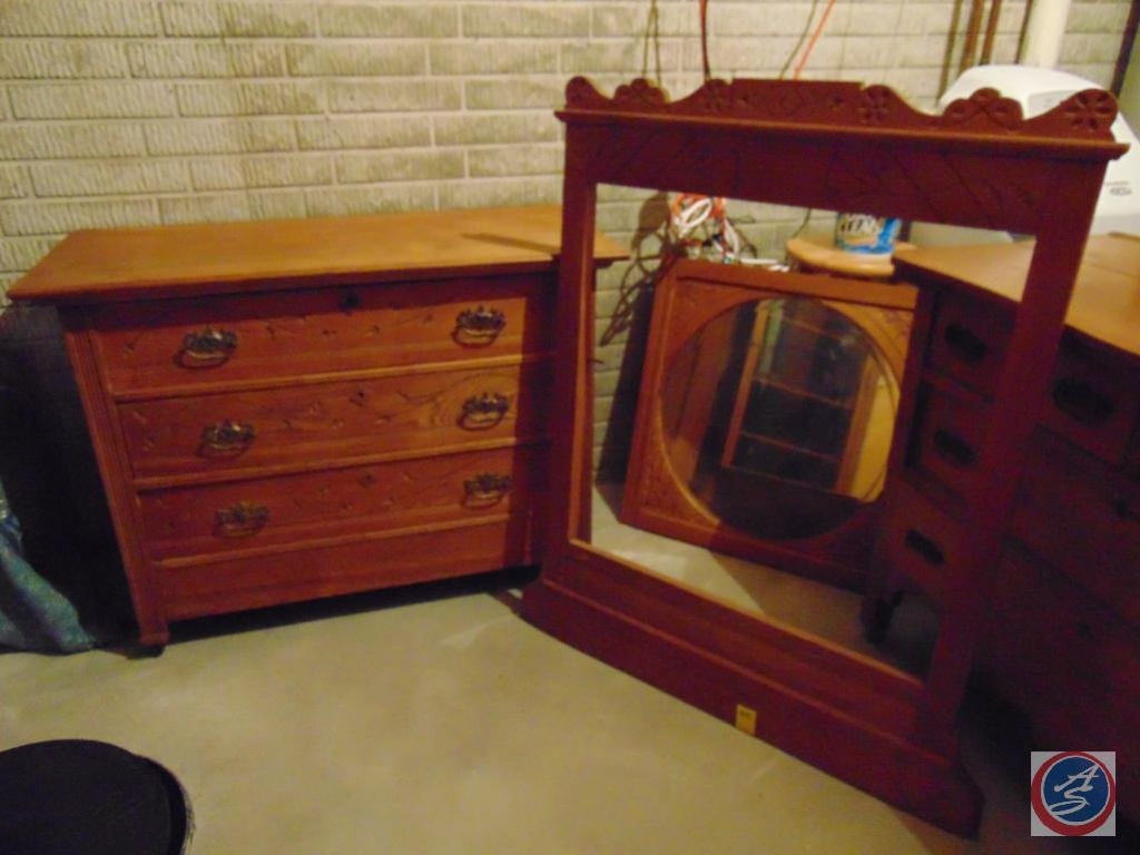 Eastlake Vanity Dresser On Casters W Three Drawers And Mirror