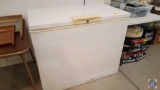 Kenmore Chest Freezer Type C 7.5-9.4 Cubic ft. it is Running and is Cold