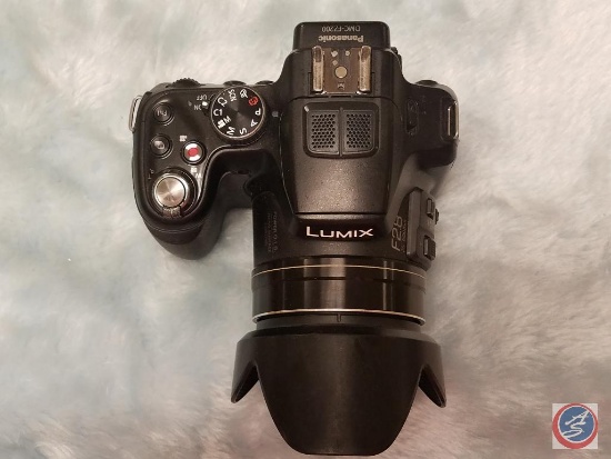 Panasonic Lumix F2.8 25-600 mm Camera DMC-FZ200 {{NO BATTERIES}}