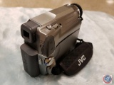 JVC Mini Camcorder 34x Optical Zoom 800x Digital Zoom Model No. GR-D77OU {{NO CHARGING CORD}}