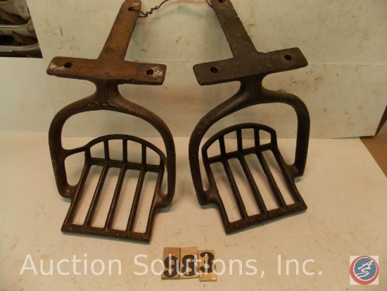 Buggy steps, one pair
