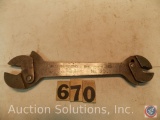 Double end Wrench 8 in. quick adjustable rack marked 'Wakefeild Wizard No 120 1/4-7/8 increments