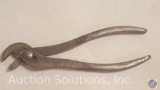 Pliers 4 in. marked 'K-D Mfg Co No 7'