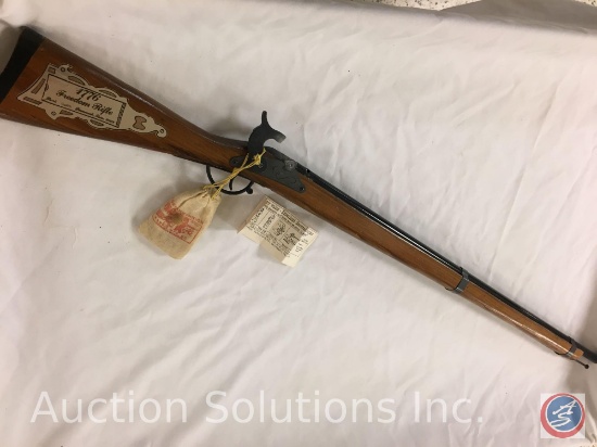 Parris Mfg. Co. 1776 Freedom Rifle Replica Muzzle Loader Cork Gun with Cork Ammo in Bag