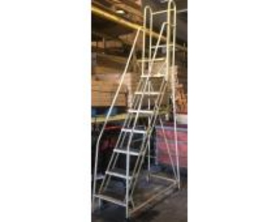 SUPERIOR STORE SUPPLY FIXTURE SIMULCAST AUCTION