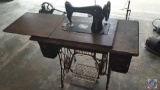 Antique Singer Model 66 Treadle Sewing Machine w/ Cast Iron Stand SN: D751629
