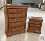 {{2X$BID}} Five Drawer Oak Dresser 36