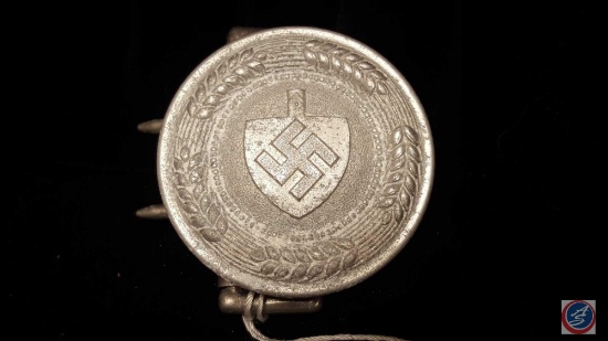 German WWII RAD Labor Korps Officers Belt Buckle. Measures 1 13/16 in diameter. The front shows a