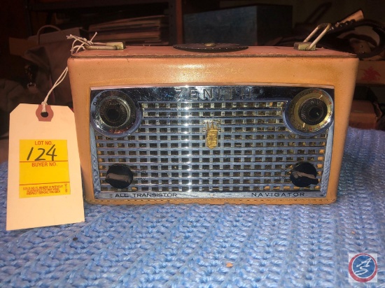 Vintage Zenith Royal 760 Navigator Two Band Tubeless Portable Transistor Radio