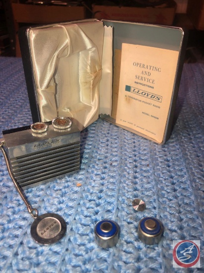 Lloyd Super Micro 8 Transistor Radio Model No. 6K89B