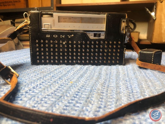 Vintage Sony All Wave 8 Transistor Radio Model No. TR-813