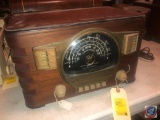 General Electric Portable Tube Radio Model No. 78529