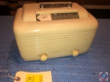 Vintage Crosley Portable Tube Radio Model No. 56TU