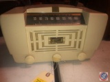 1947 RCA Victor Radio Model 66X12 Ivory