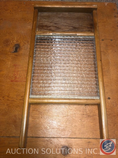 Dubl Handi Columbus Washboard Co. Washboard for Silks, Hosiery and Handkercheifs, Wood Framed