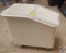 Cambro IBS20 Ingredient Container w/ Lid on Castors