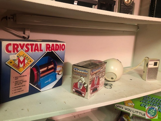 Panasonic Vintage Sphere Radio White Model No. R-70, Panasoic AM Radio Model No. R-1014, Classic