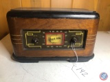 Vintage Trav-Ler Portable Tube Radio [[NO MODEL NO. VISIBLE]]