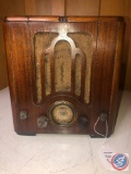 Vintage Crosley Portable Tube Radio Model No. 515