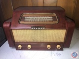 Vintage Philco Portable Tube Radio Model No. 48-475