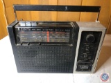 Zenith Vintage Five Band AC Battery Portable Radio [[NO MODEL NO. VISIBLE]]