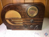 Philco Vintage Portable Tube Radio Model No. 38-10