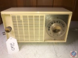General Electric Vintage Portable Tube Radio [[NO MODEL NO. VISIBLE]]