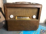 Delco Vintage Portable Radio Model No. R1410