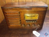 Silvertone Vintage Portable Tube Radio ID No. 101.571 Marked 6421