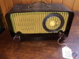 Zenith Vintage Portable Tube Radio Model No. S-14879