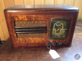 Herbert H. Horn Radio Manufacturing Co. Vintage Police Foreign Broadcast Radio Model 63