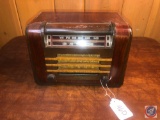 Philco Vintage Transitone Portable Tube Radio Model No. PT-6