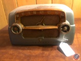 1953 Crosley Vintage Buick Front Portable Tube Radio Model No. E 15SL