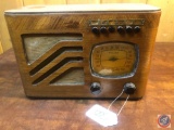 1939 Philco Vintage Portable Tube Radio Model No. 39-7