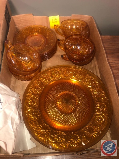 1940 Vintage Daisy Amber Glassware Including (6) Cups, (6) Saucers and (6) 9 1/2" Dinner Plates