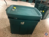 (2) Rubbermaid Rough Neck Totes with Lids