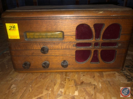 Vintage Tube Radio with Jensen Series S Speaker [[NO MODEL NO OR BRAND VISIBLE]]