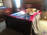 {{5X$BID}} Broyhill Full Sized Sleigh Bed Frame Headboard Measuring 57 1/4