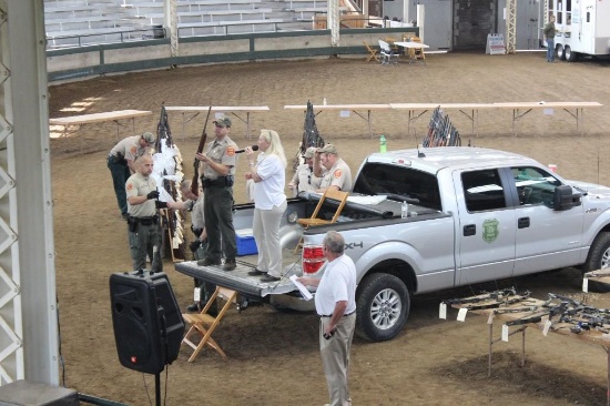 IOWA DNR GUN AND BOW AUCTION