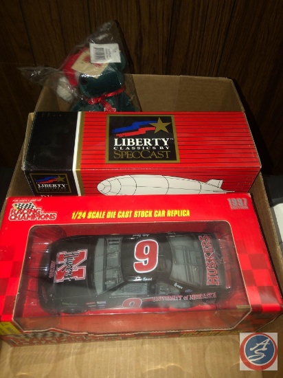 Liberty Classics By Speccast Blimp Replica Bank Limited Edition Die Cast Metal Stock No. 36049