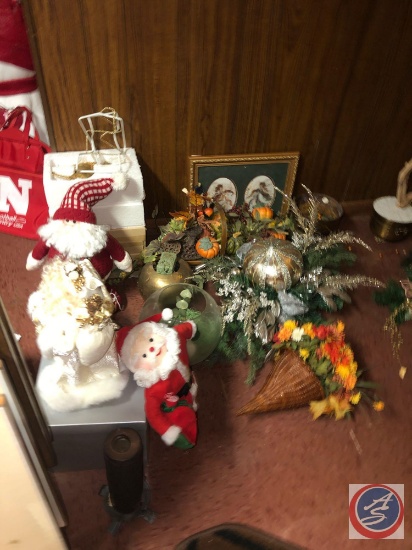 Vintage 2 Doll Painting, Holiday Decorations (Nebraska Bag Show in Picture Sold Separately)