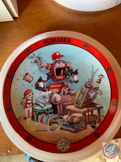 Danbury Mint Plate, Danbury Mint Nebraska Lil Red Christmas Ornament Balloon