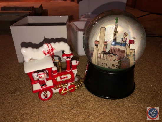 Musical Nebraska Snow Globe of Lincoln NE, Danbury Mint 2004 Nebraska Cornhuskers Holiday Express