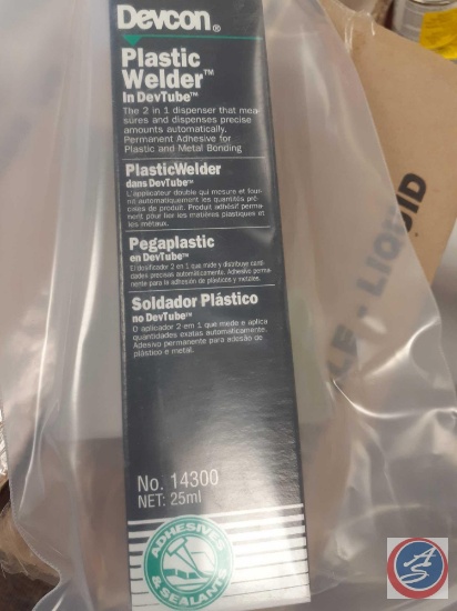Devcon Adhesive 2 in 1 Plastic Dispenser Plastic Welder