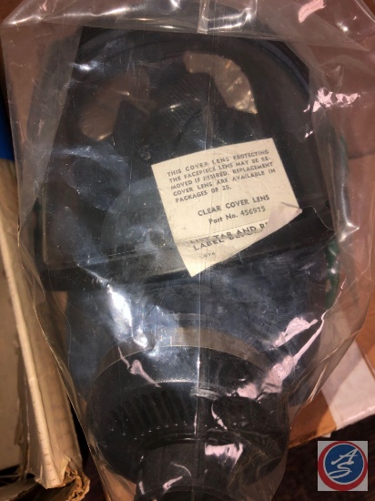 MSA Ultravue Ultra Filter Full Face Medium Respirators with Single Exhalation Valve (52 ct.)