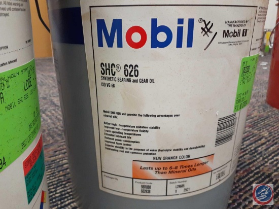 Mobil Synthetic Bearing and Gear Oil SHC 626 (2)