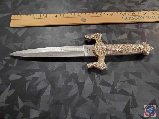 Good handled dagger 6 inch blade