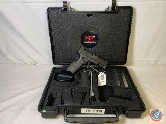 Springfield Armory model XD-40 40 S & W Pistol Semi Auto Match Grade Pistol in Factory Hard Case